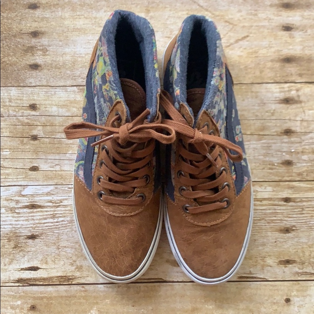 Vans size 6 in women’s shoes